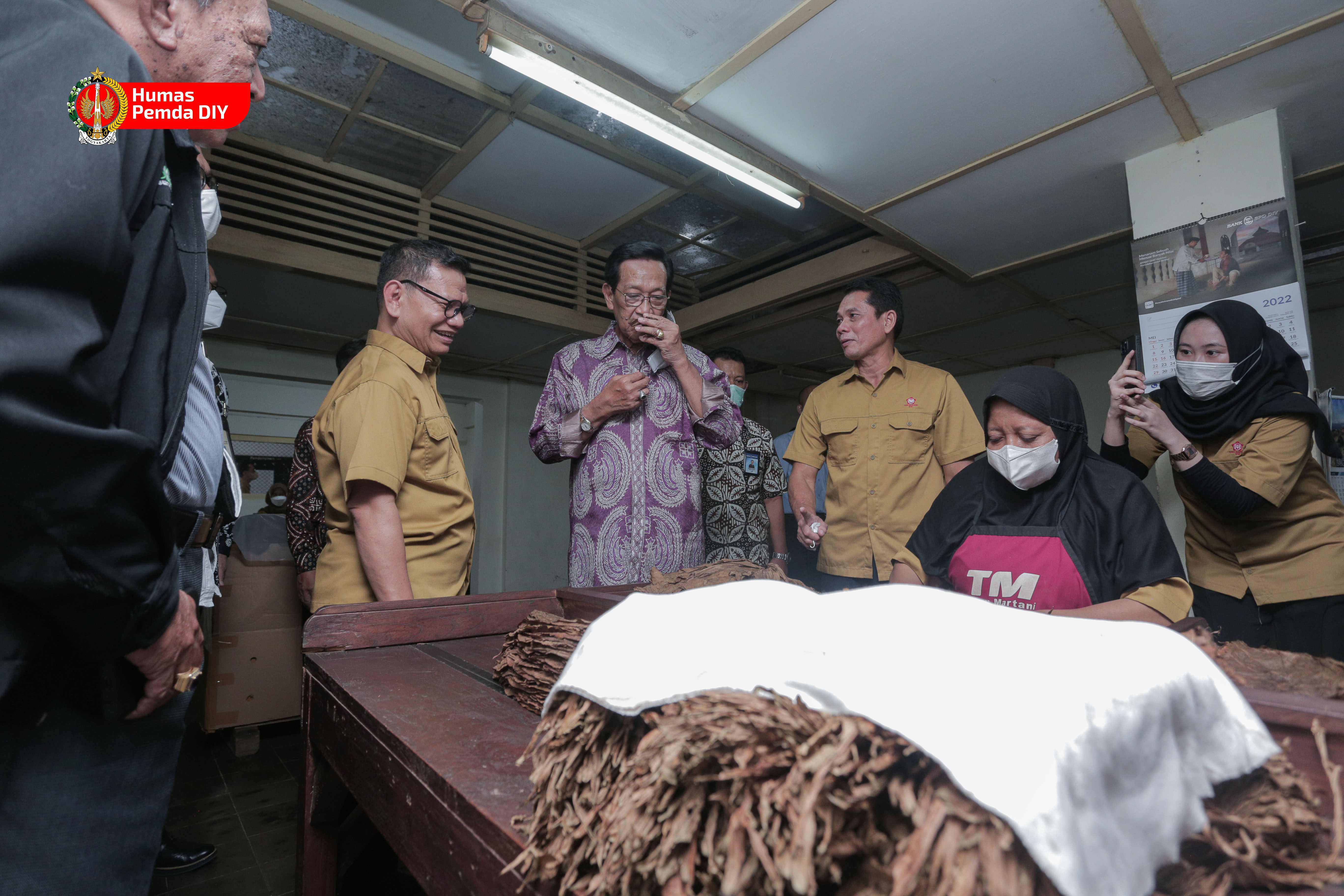 Kunjungan Kerja Gubernur DIY di Pabrik Cerutu Taru Martani